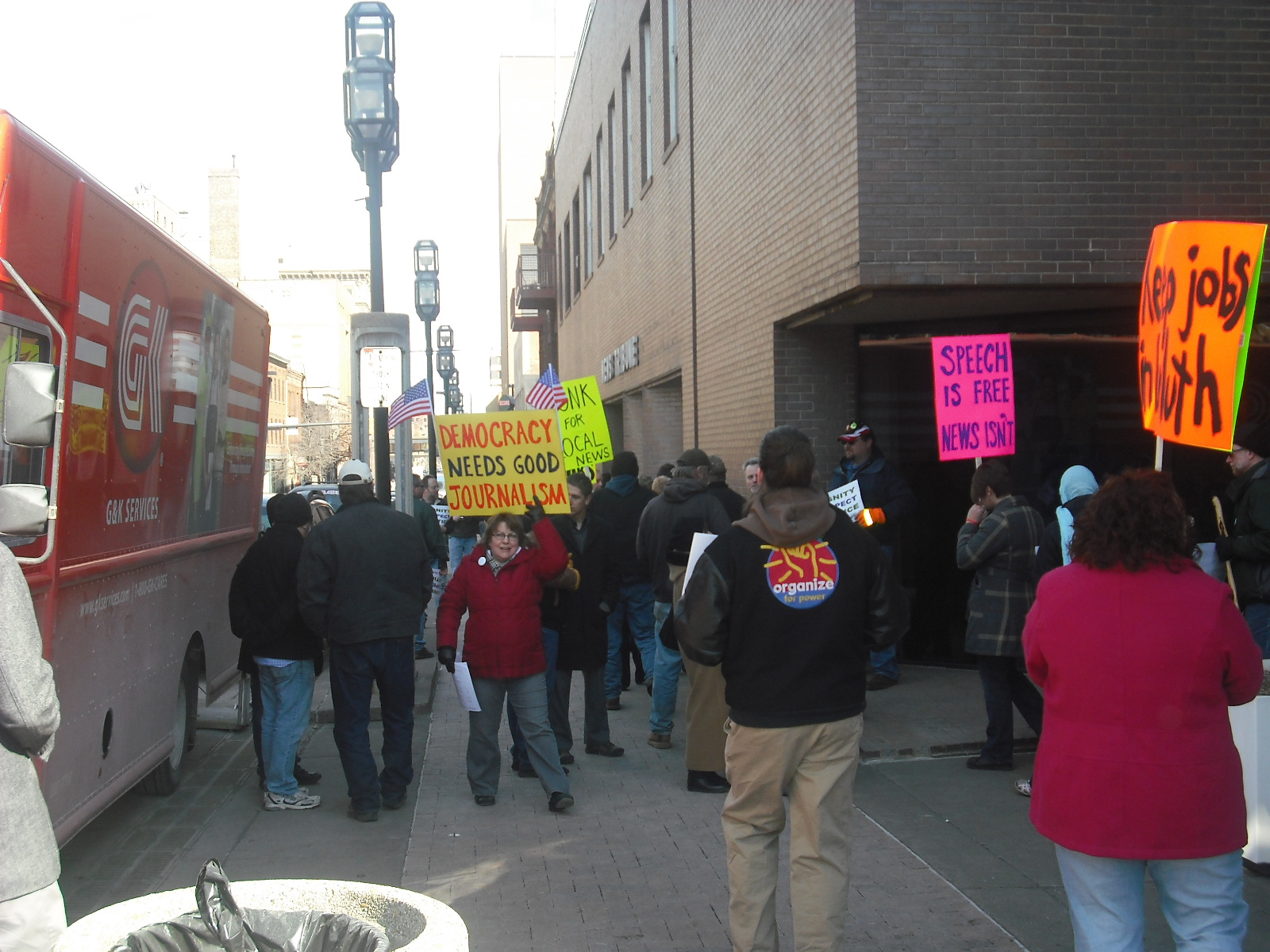 Newspaper Guild Pickets the DNT - Perfect Duluth Day